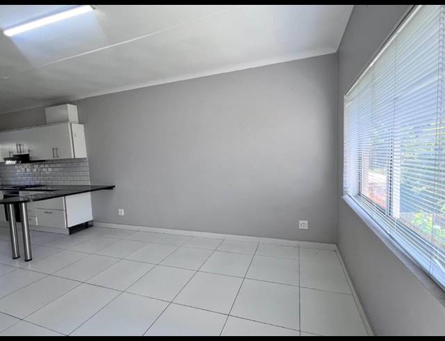 2 bed property to rent in CLAREMONT